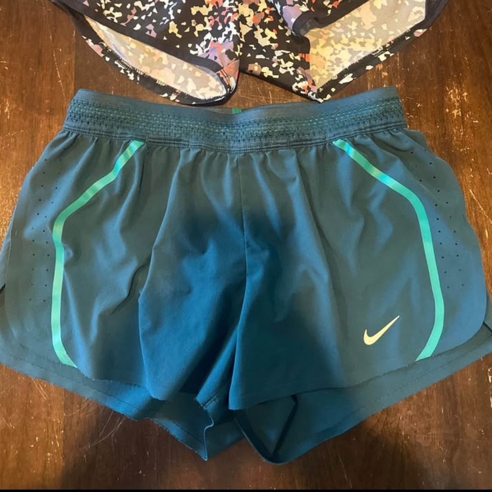 Nike Women's AeroSwift Shorts